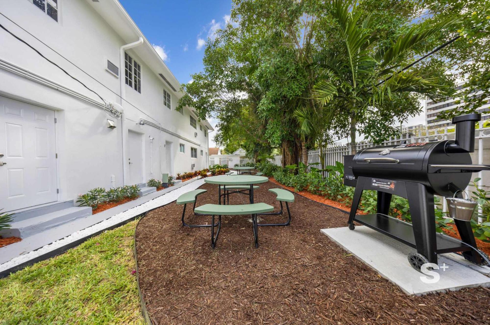 Stylish 1-br In The Heart Of With Beautiful Garden, Gym And Bbq Apartment Miami
